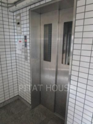 【建物外観】　エレベーター