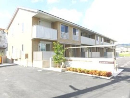 EAST VILLAGE 2015 �O�ώʐ^