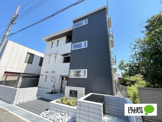 COMU TERRACE(�R���e���X) �O�ώʐ^