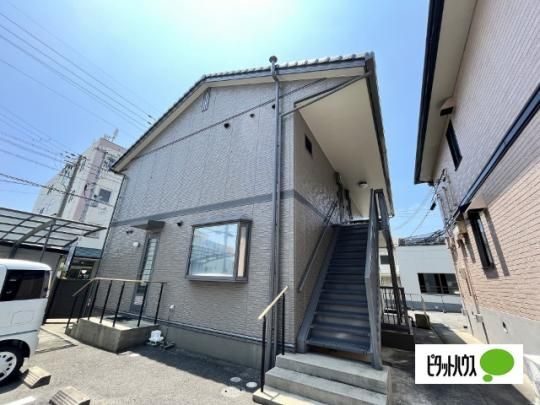 �q�`�r�h�r��C�U �O�ώʐ^